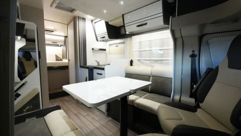 4p McLouis semi-integrated uit 2025