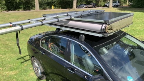 Happy Bimmer Rooftop Tent – Reliable BMW 740d with very large Thule roof tent and complete inventory
