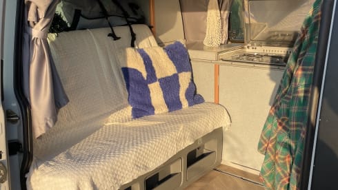 4p Volkswagen campervan uit 1995