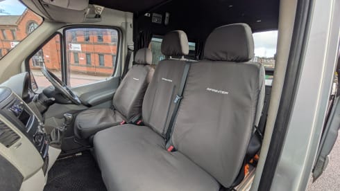 TT Adventure – 4 berth Mercedes-Benz bus from 2010