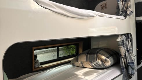 Big Easy – Stunning 4 Berth Custom VW Crafter (2024)