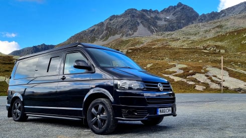 Monika – Vw family T5 -  LWB campervan sleeps 4 