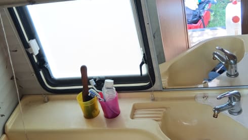Alex – Overcab on ducato 2500 aspirated diesel