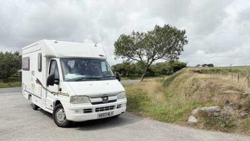 StarSpirit  – 2 berth Peugeot semi-integrated from 2003