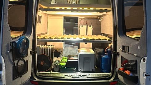 Callie – 5 berth Mercedes-Benz campervan from 2014
