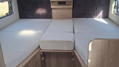 Becksy – 4 berth Peugeot semi-integrated from 2020