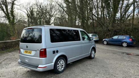 Joebow – 4 berth Volkswagen camper van 2018