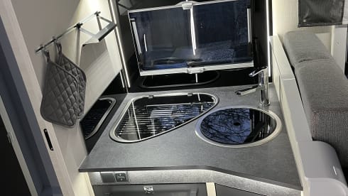 Luxury 2-4p Challenger semi-integrated from 2020