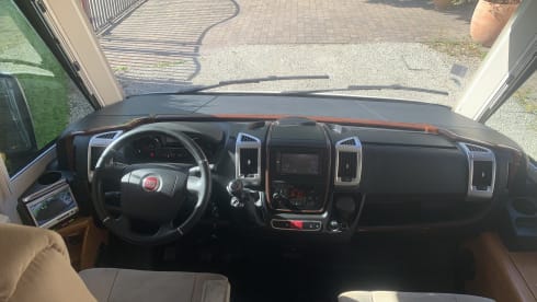 4p Carthago integrated uit 2015