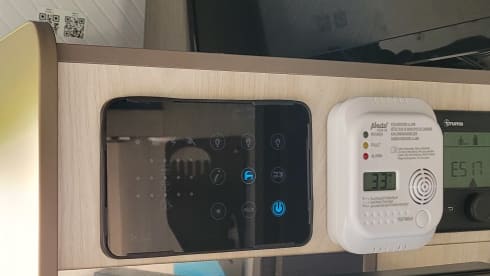 Moby – Luxury 5-person campervan 2024 - automatic + Wi-Fi option