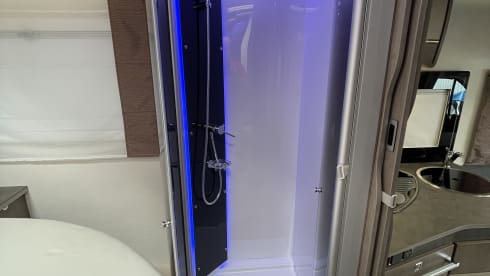 Challenger 308 Graphite Edition