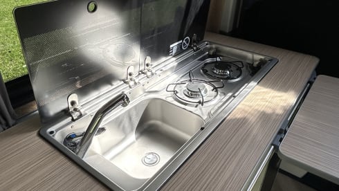 4p Volkswagen campervan uit 2021