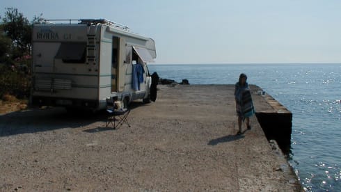 Equipped camper - 7 seats