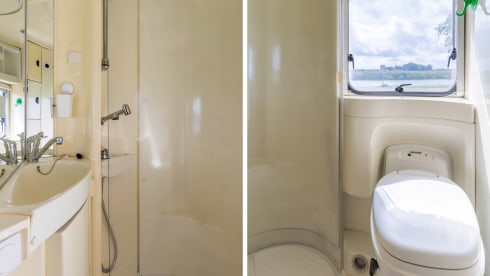 Knaussie – Wonderful compact alcove camper with 4 sleeping places