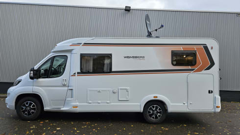 Weinsberg CaraCompact-3 – Ultimate Freedom for Couples! Luxury Camper with Single Beds and XL Garage