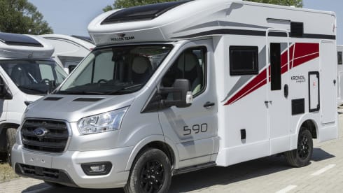 Isla – New 2025 Compact 4 berth off-grid ready Motorhome