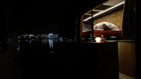 COSY off-grid bus