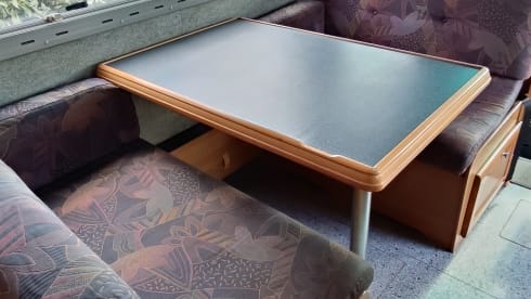 Flair liner – 4p Niesmann + Bischoff integrated uit 1994