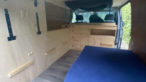 2p Mercedes-Benz campervan from 2006