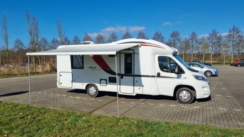 4p Bürstner camper 2016 KM FREE!
