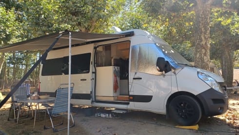 Buscamper – 2 person Renault bus from 2019