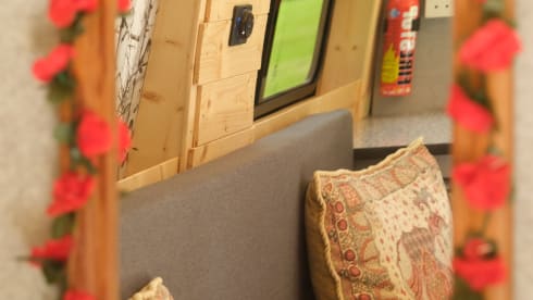 Red – Camper Renault Master 2.5 del 2017 *con smart TV, riscaldamento, WC ecc.*