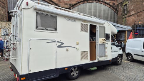 Family Explorer  – 4 berth Fiat bus from 2006