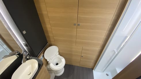 Lamlash – Adria 600 Matrix DT 4 Berth/4 Belts