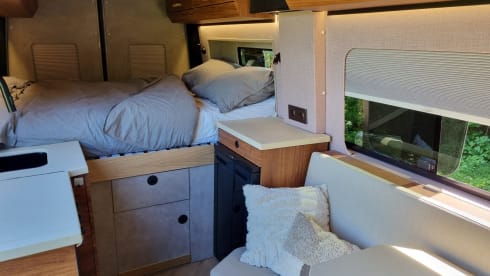Sol – 2p Mercedes-Benz bus from 2019