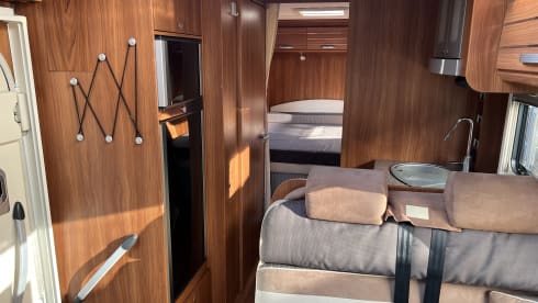 Sjors – Fiat Ducato Dethleffs Queens bed