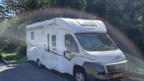 Spacious luxury 4 person Pilote camper many extras Queens bed semi-integrated 2013