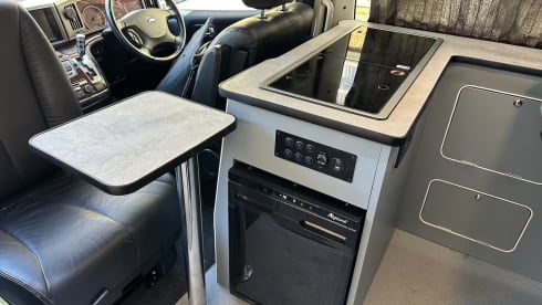 Mam's Van – Nissan-Campingbus mit 4 Schlafplätzen ab 2024