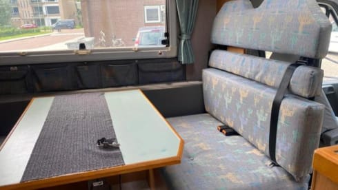 4p Volkswagen alcove from 1998