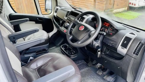 Flash – 7 berth Chausson 656 Flash  2019 2.3 Normal licence