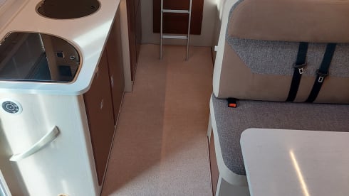 NEW-LUXURY-Rimor Seal 5 Gold – 4-6 berth-Fully equipped- 6 SEATBELTS-Fiat Ducato 140 HP