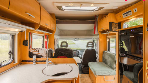 Alcôve Hymer 4 personnes de 2006