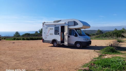 Sunny – 4p Knaus alcove from 2000