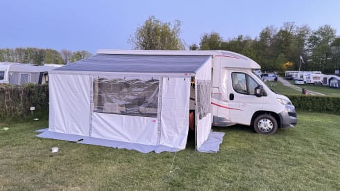 Genieten vol luxe !  – Geniet van alle luxe en gemak in deze prachtige familie camper 