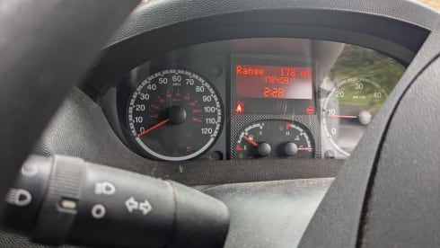 Bruce – Bruce 4birth vom Stromnetz getrennt 