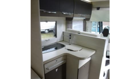 Happy Memories – Langboek korting_Volledig complete zeer luxe inrichting 4per Familie Camper