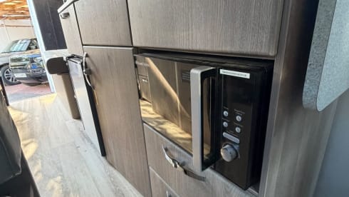 PEUGOUT – 4 berth Peugeot campervan from 2022
