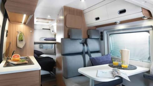 Bronckhorst Grijs – Beautiful Sun Living with length beds - Bronckhorst Campers