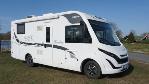 4p McLouis Yearling integrated uit 2021