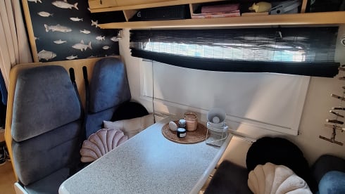 Dethleffs gezincamper 4 personen met airconditioning.  – 5p Dethleffs Alcove from 2001