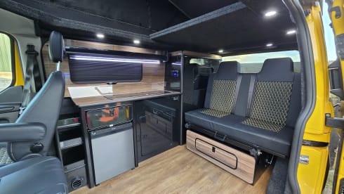Yellow peril – Stunning new conversion 4 berth Ford Transit Custom campervan 