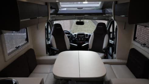 Lo-rider – A wonderfully luxurious and complete camper