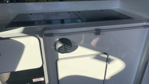 VangelaCampervan – 2 berth Renault Trafic auto campervan close to Edinburgh Airport 