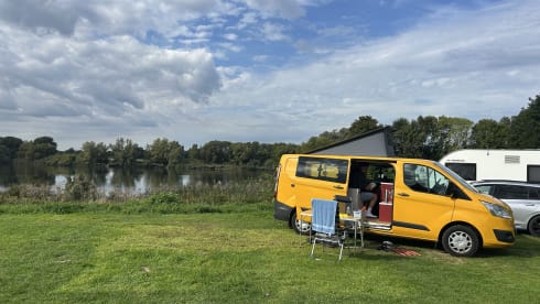 The yellow van💛 – Ford Transit — 2-3 persoons camper (zelfbouw 2026)