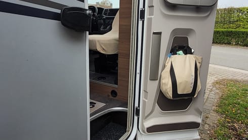 2p - 5 étoiles Knaus semi-intégré à partir de 2024