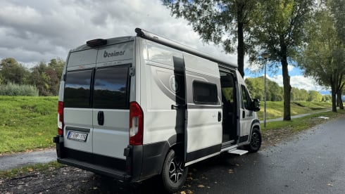 4p Benimar campervan 2.3JTD 160PK Northautokapp brand new October 2023
